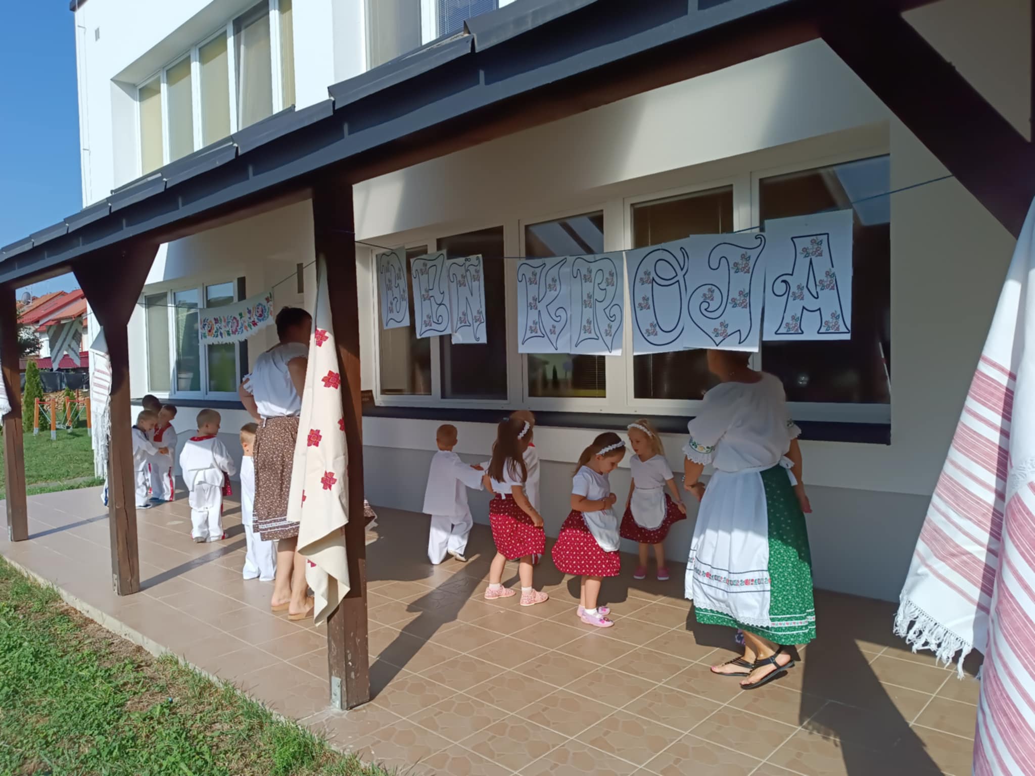 4038b687-7dbf-453b-851d-e6c917d32bfb