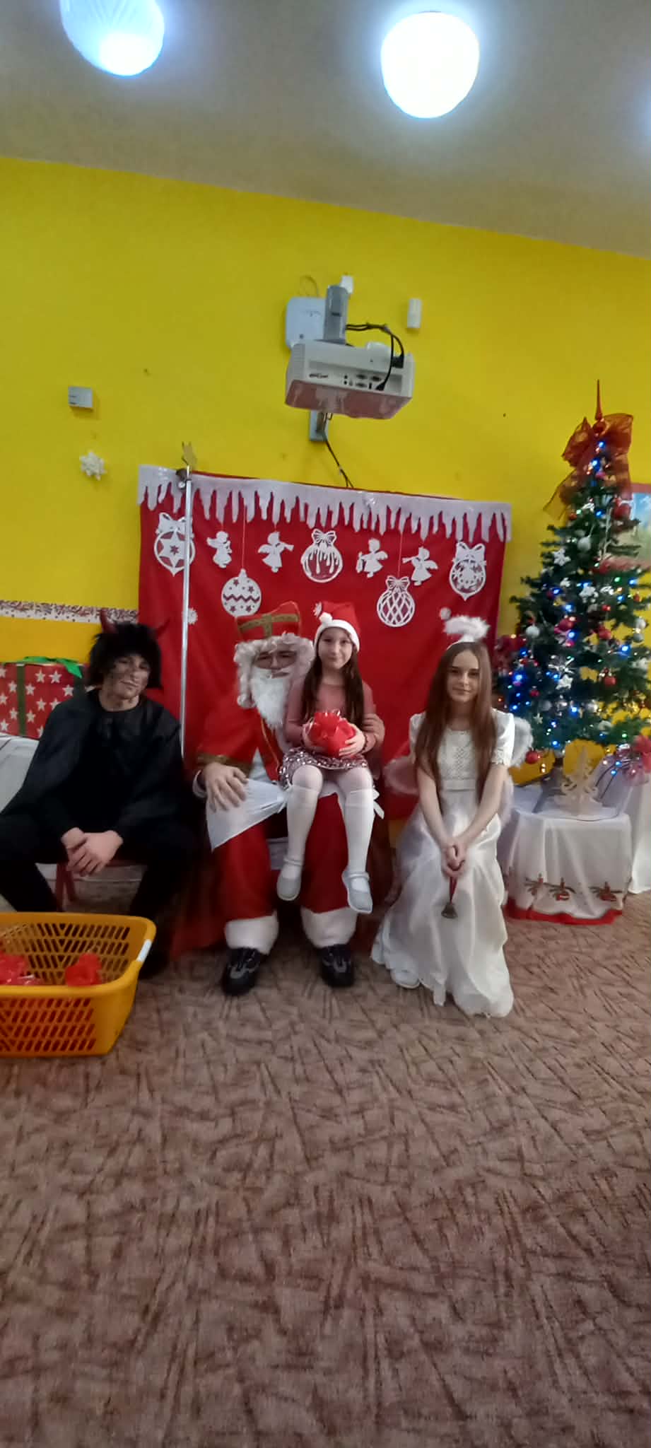 5eef582b-f73b-4de9-bf27-feadcf0053d7