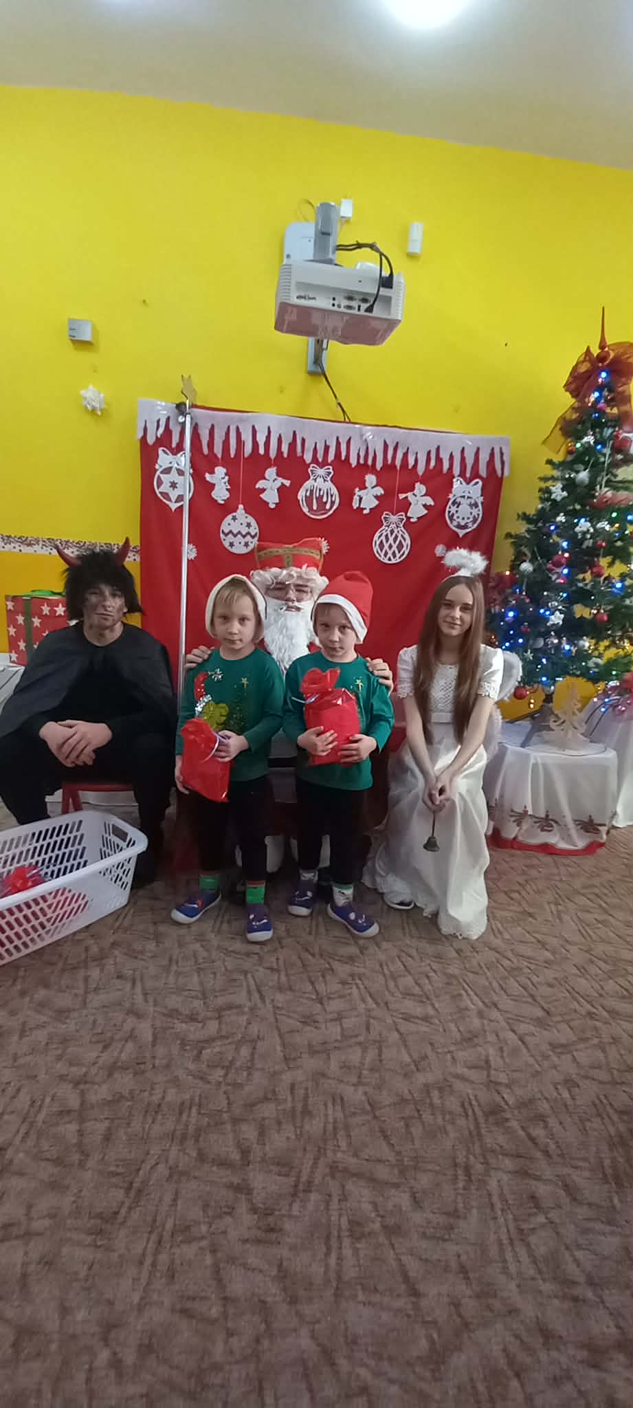 dd211f73-ecfd-4c57-bd07-66e978602591