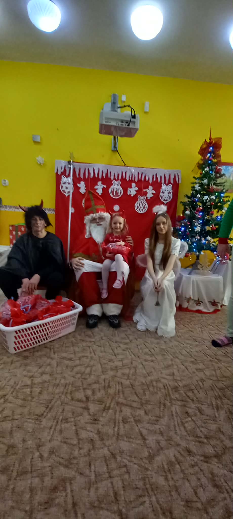 e5c3a4a9-8b45-4b93-b641-b9bada80b18a