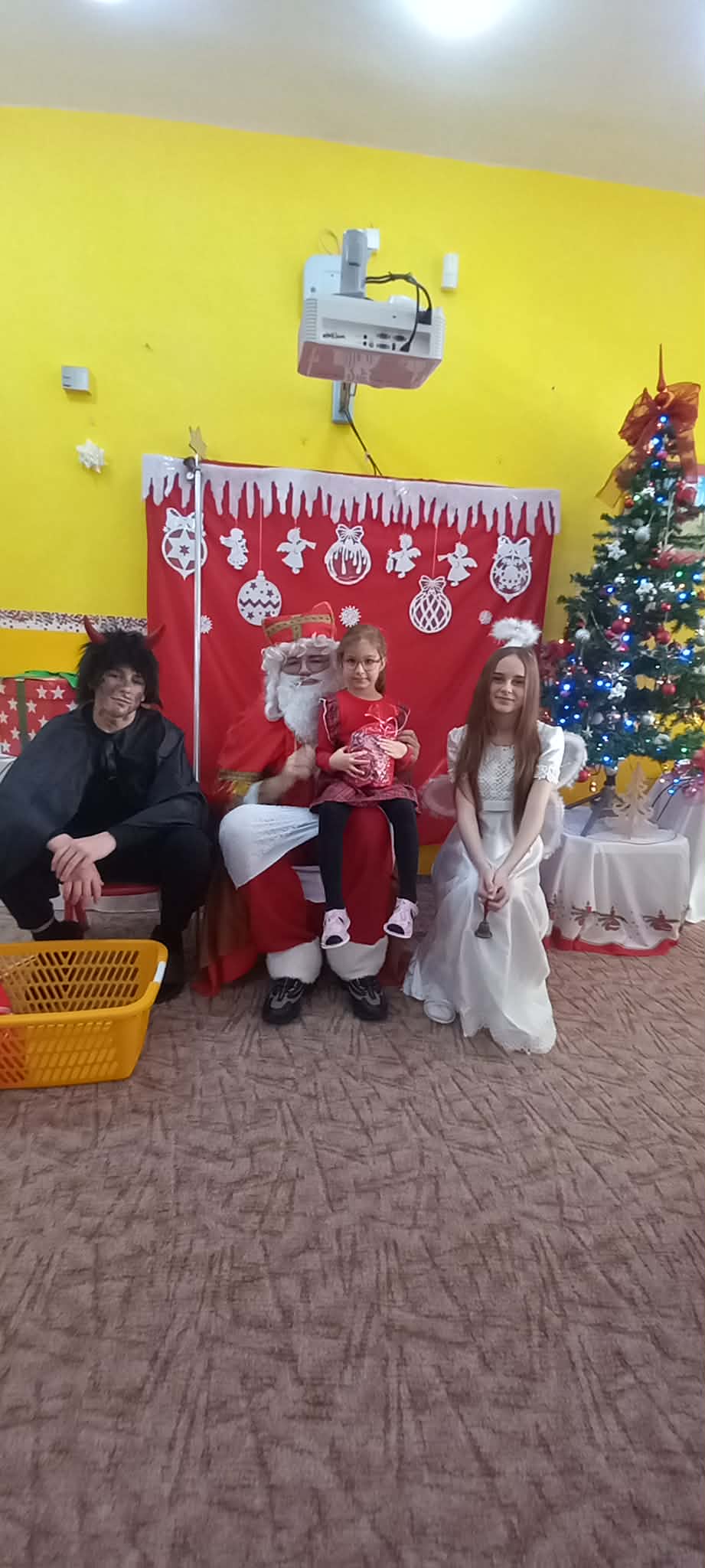 ec8d1759-5be1-4b47-8176-c559c4055070