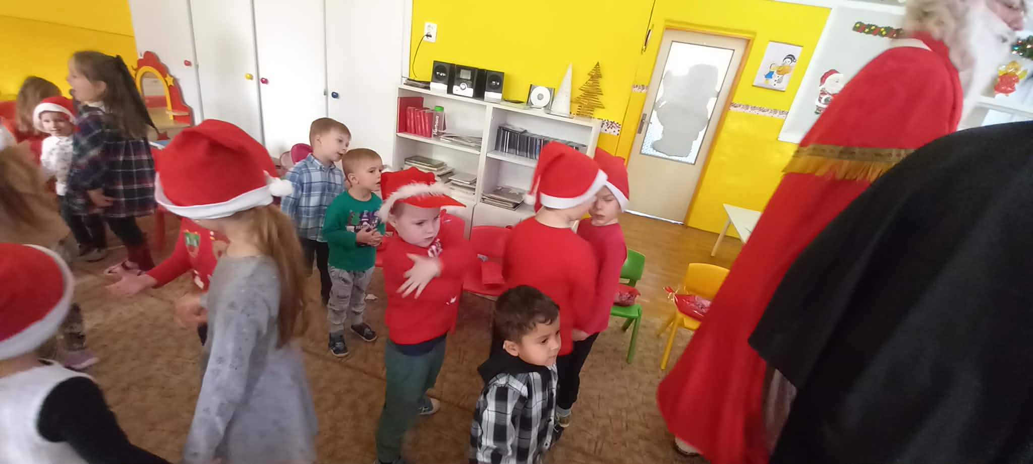 f04ab570-4915-4241-91d4-67af5ac1ce03