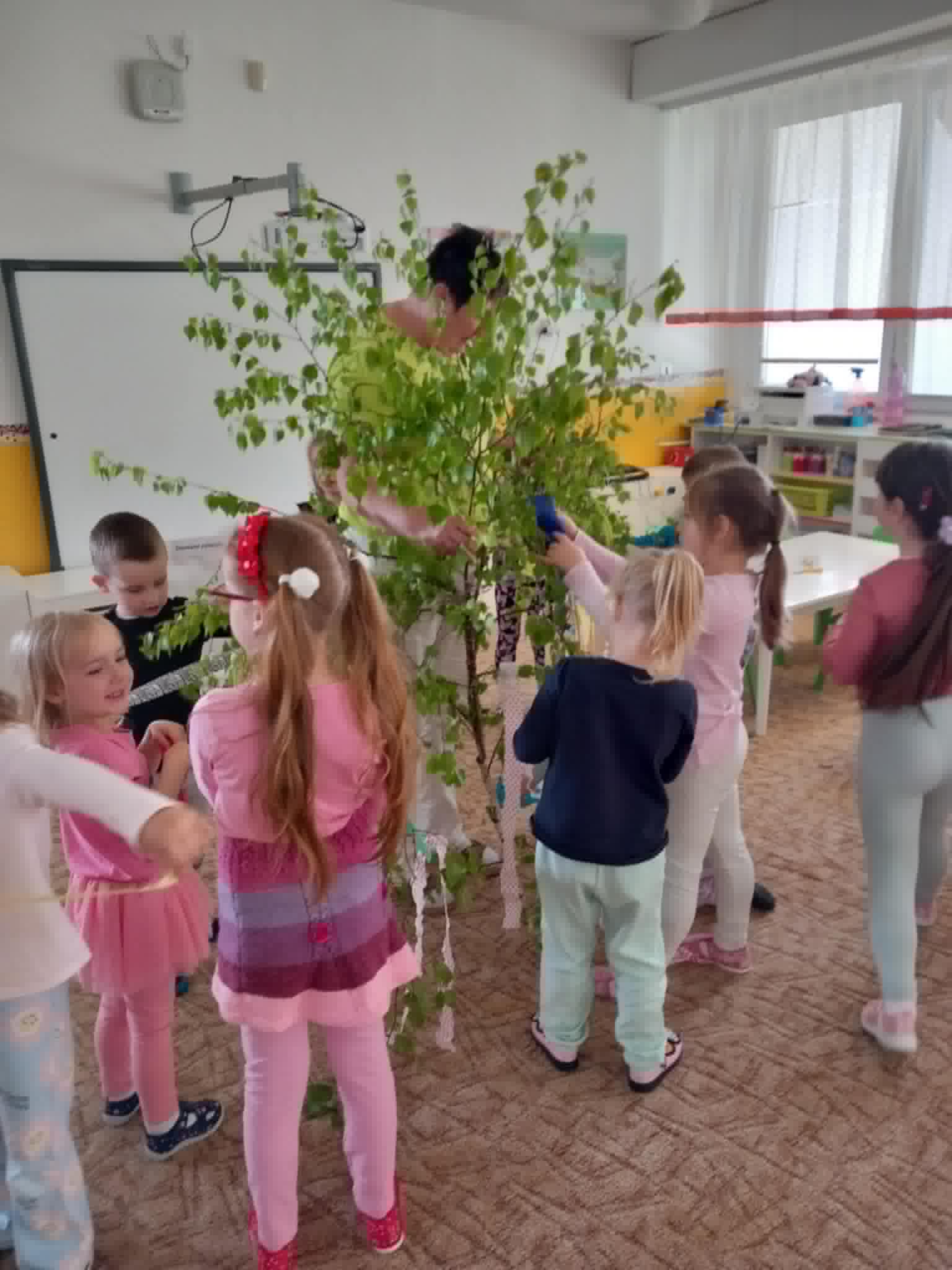 ef1b78f2-feff-4edc-9b41-b365c790110c